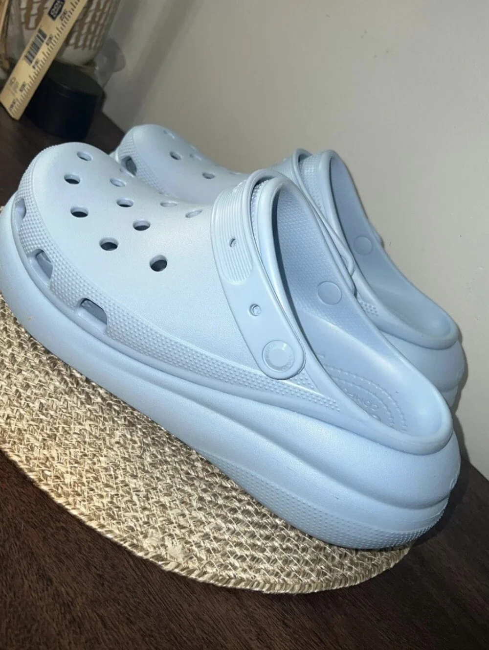 Crocs Classic Crush Clog Mens Size 11 Blue Sky Shoes Iconic Comfort